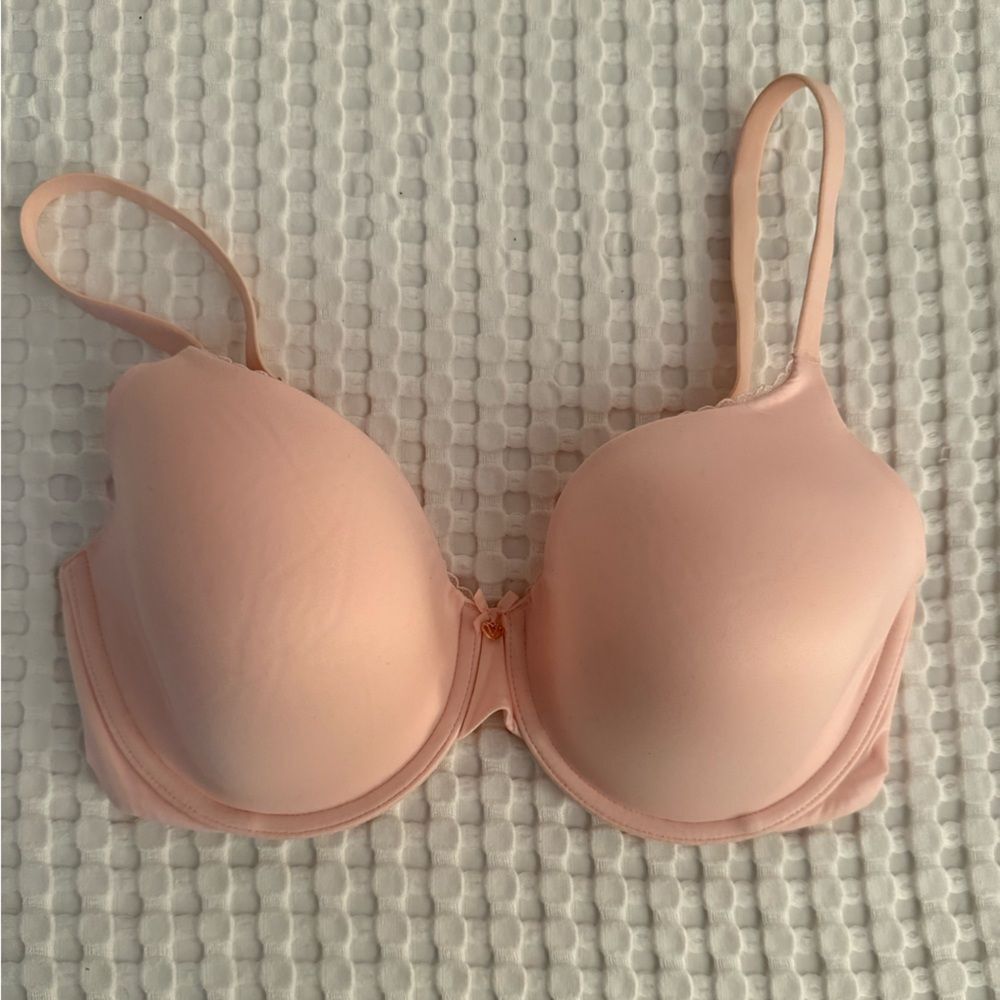 Victoria's Secret Pink T-Shirt Bra with Smooth Molded Cups